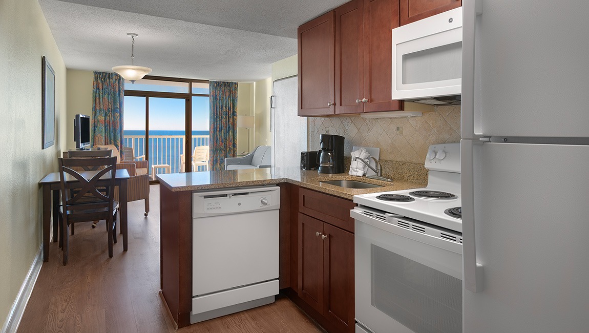 Oceanfront Studio sleeps (4)